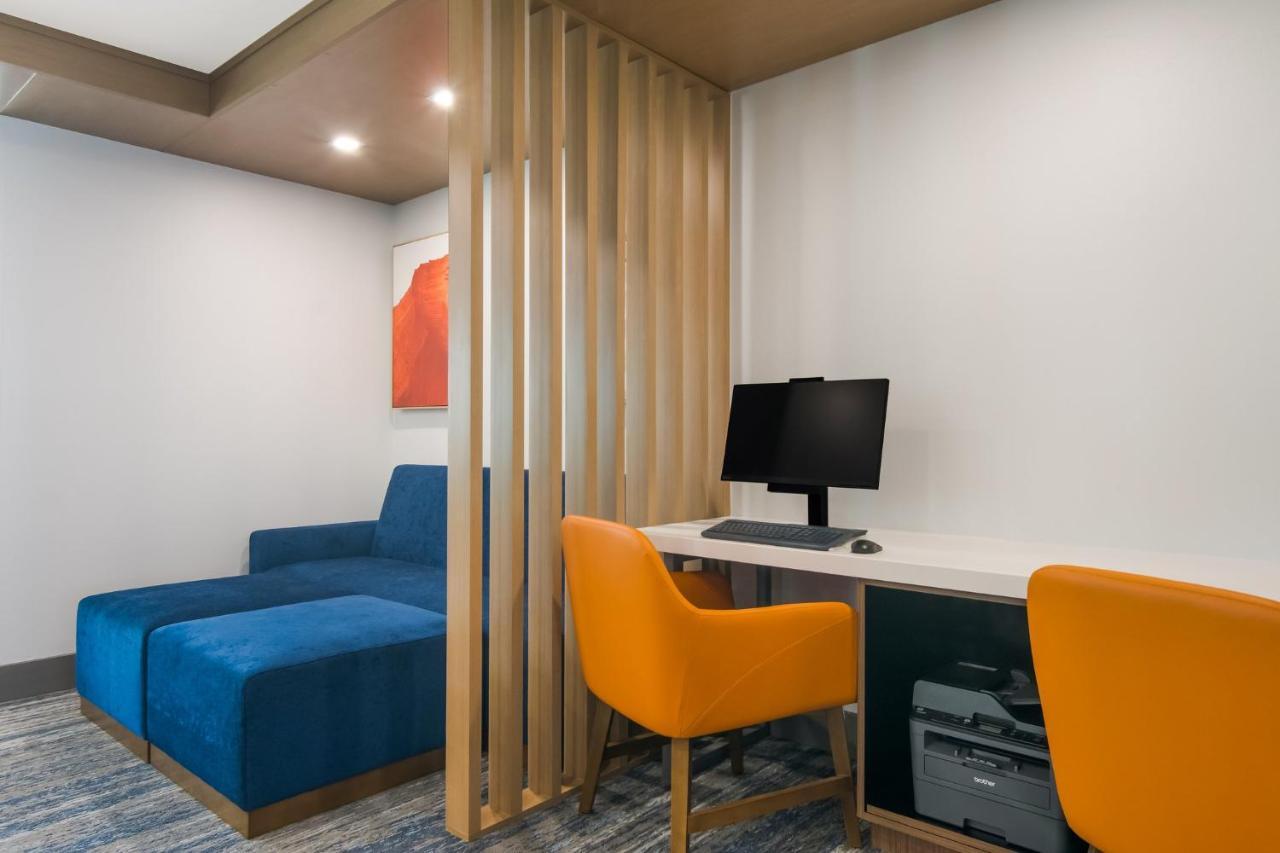 Holiday Inn Express & Suites - Springdale - Fayetteville Area Εξωτερικό φωτογραφία
